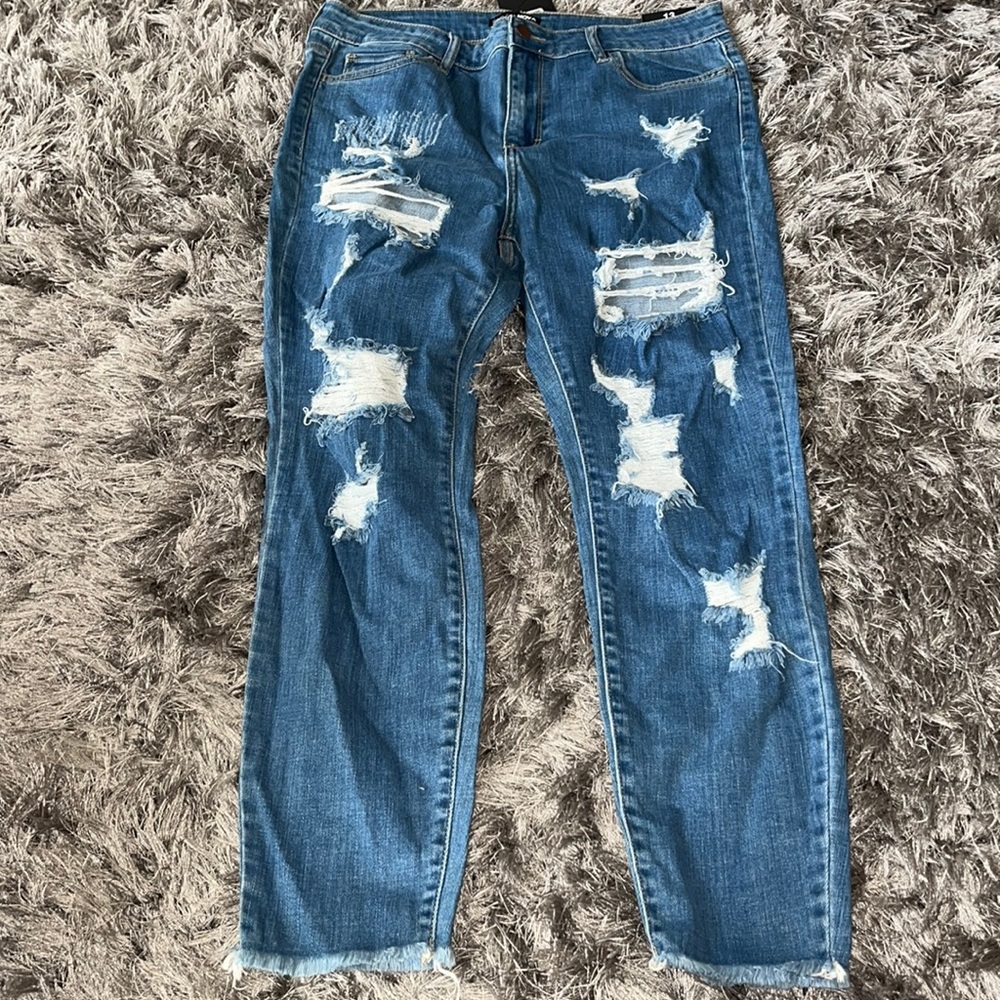 NWT Fashion Nova Distressed Skinny Jeans